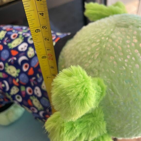 Build a Bear Lime Green Glow in The Dark AXOLOTL 19 inch Plush with Outfit! - Picture 9 of 16